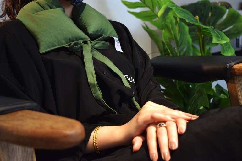 كمادة نواة التمر حجم وسط