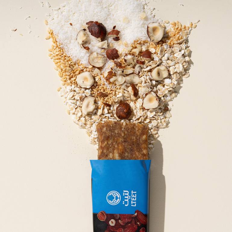 ألواح تمر بـ"البندق"