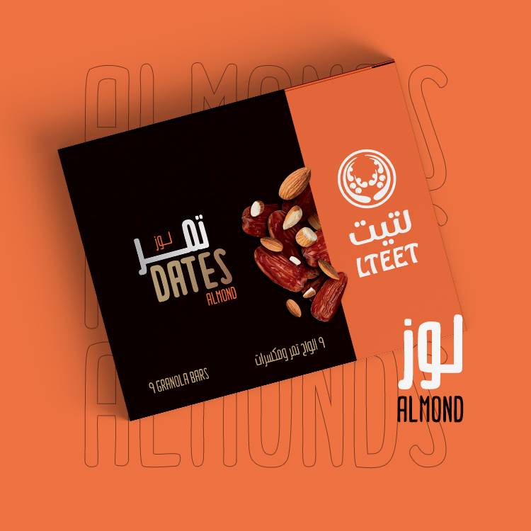 ألواح تمر بـ"اللوز"
