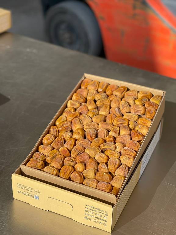 تمر سكري مفتل فاخر كرتون 3 كيلو